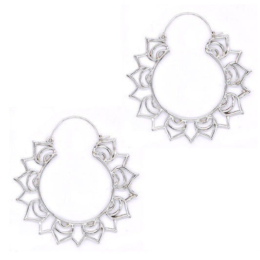 Brass rhodium cutout petal pattern earring - IFE270