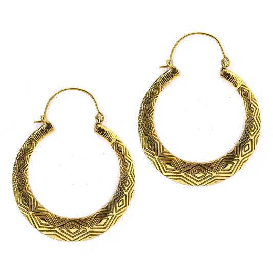 Brass Decorative XL gold plated diamond pattern hoop - IFE585