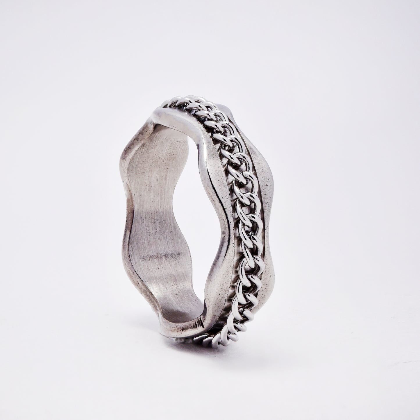 Steel wavy ring with curb chain detail - SSYR5816