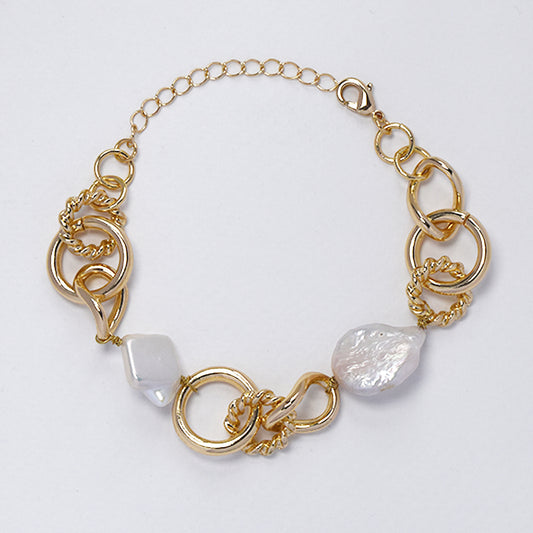 Fashion faux freshwater pearl bracelet